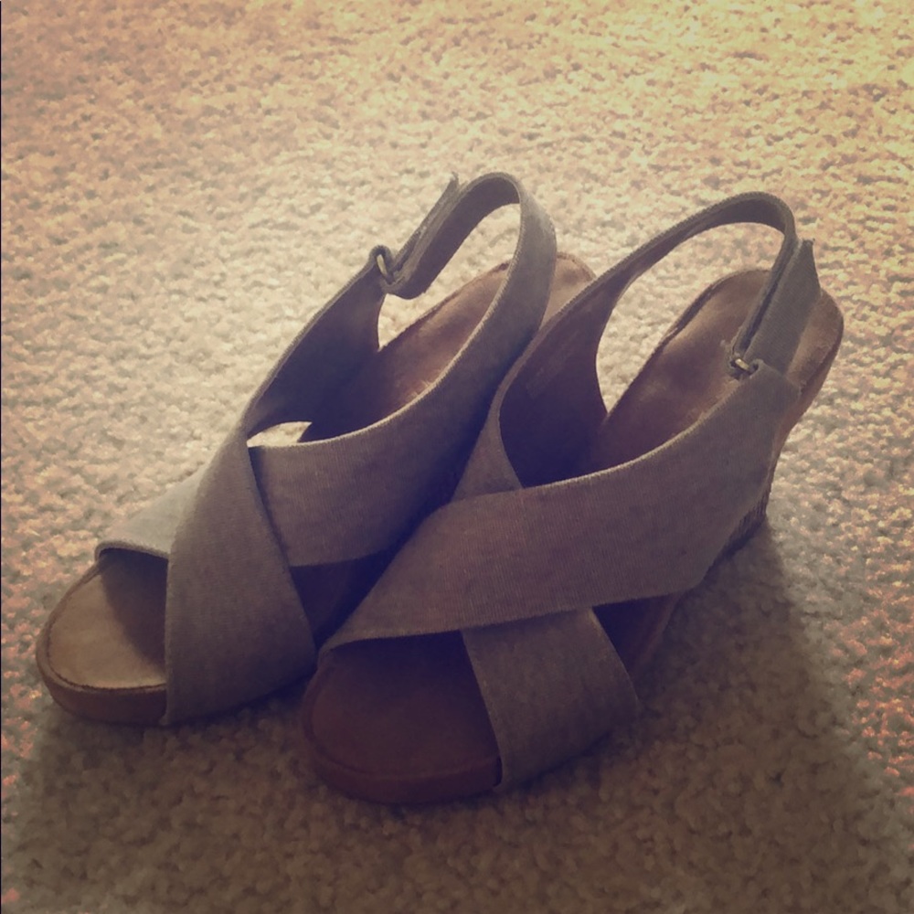 Aerosoles wedges.